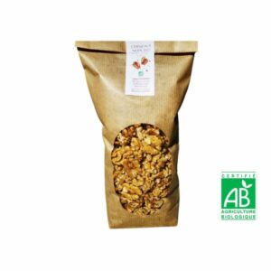 Sachet de 800 g de cerneaux de noix bio triés à la ferme en Drôme des Collines